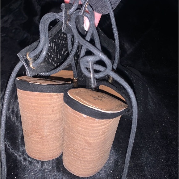 👟👠 2 for $100 | NWOT | Peep Toed Cut Out Block High Heel Booties from Ardene - Picture 3 of 5